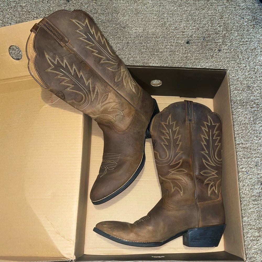 Women cowgirl boots